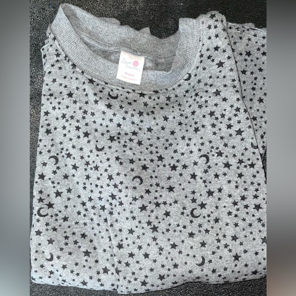 Girls pull over sweater